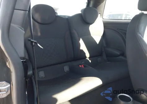 2013 Mini Hardtop John Cooper Works z USA, uszkodzony, nr VIN WMWSU9C57DT722043